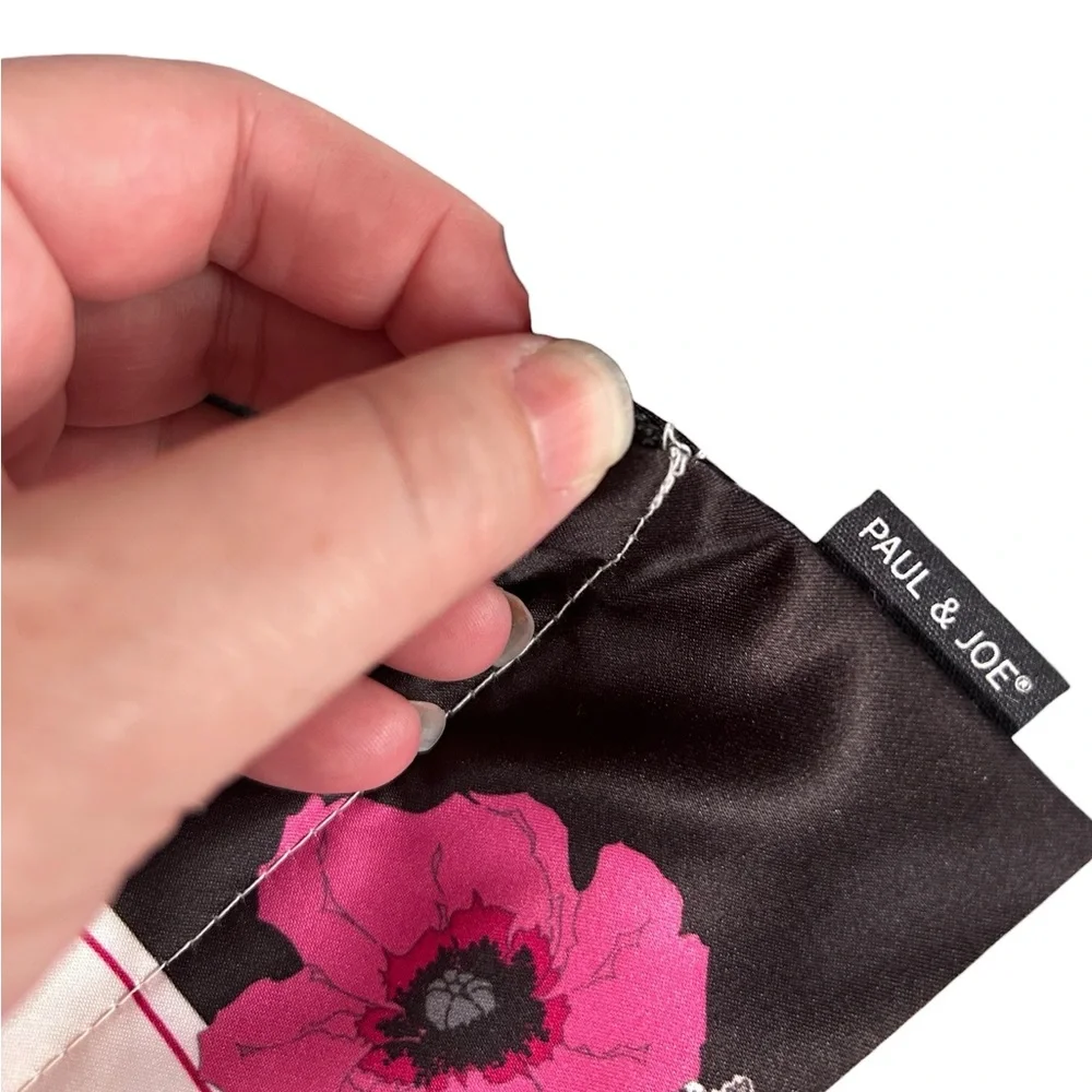 PAUL & JOE Beaute Pink Poppy Satin Mini Drawstring Cosmetic Pouch Makeup Bag